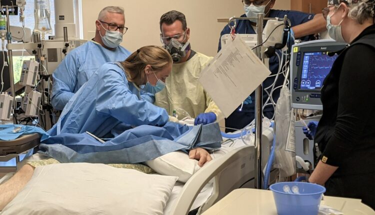 Biden sends medical teams to 6 states, promises more free COVID tests and masks ⋆ Michigan Advance