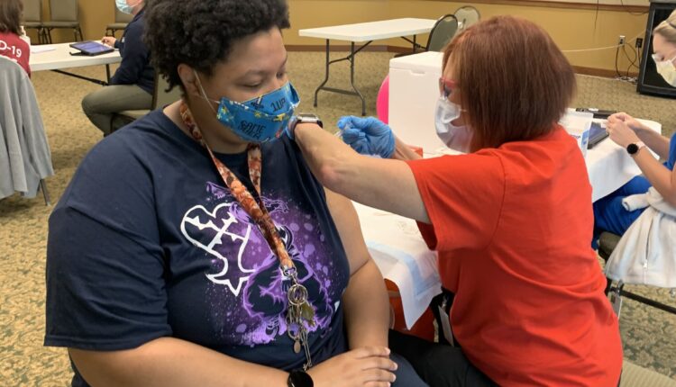 Michigan has 6th-lowest nursing home staff vaccination rate in country, feds say ⋆ Michigan Advance