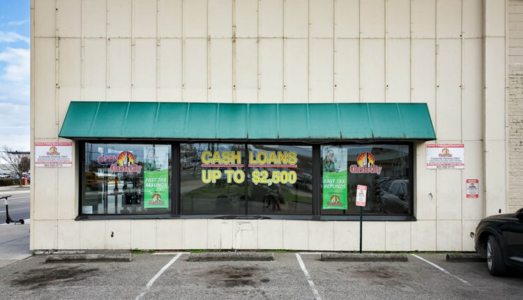New Michigan ballot initiative would cap payday loan rates ⋆ Michigan Advance