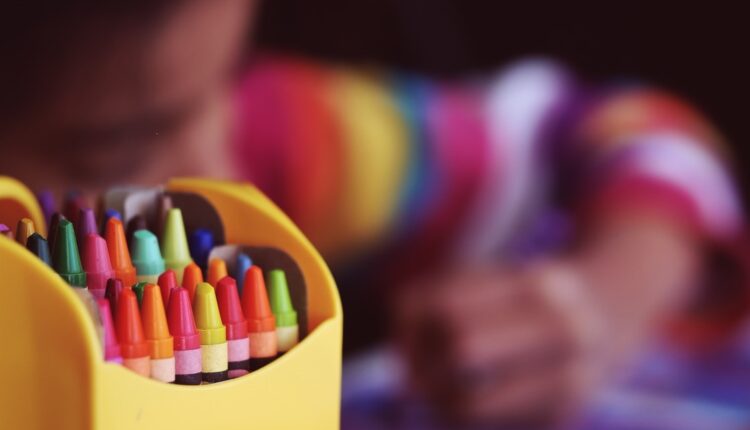 Crayons_education.jpg