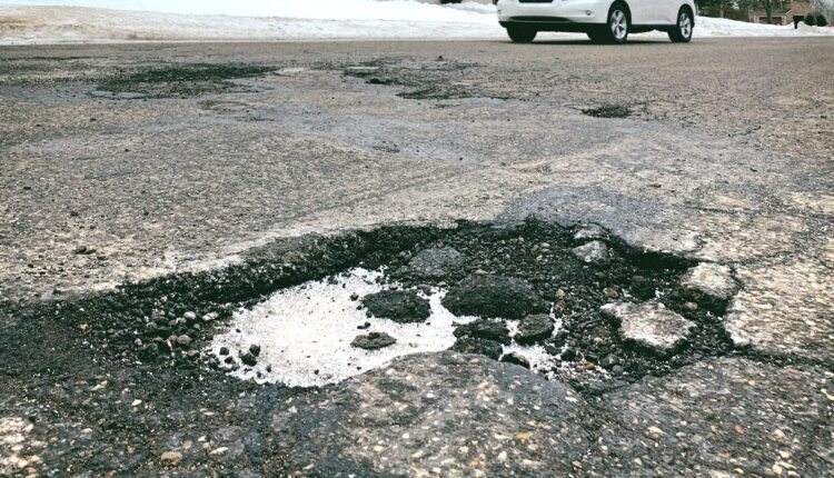 House votes to suspend state gas tax, Dems warn Michigan roads won’t get fixed ⋆ Michigan Advance