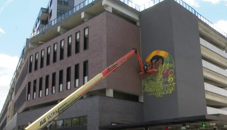  Mural painted in East Lansing honors civil rights legend Dr.  Robert Green
