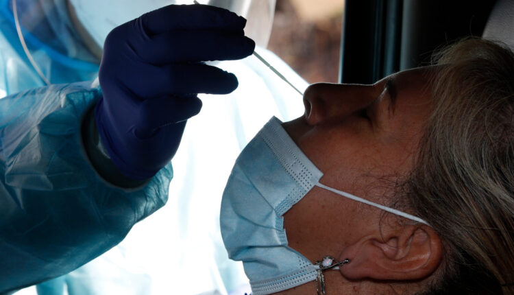 As weekly COVID cases drop, health officials say ‘hidden wave’ is not a major concern for now ⋆ Michigan Advance