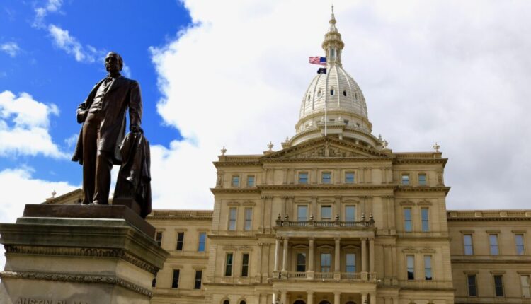 Whitmer, Republicans strike deal on $76B budget with hikes for schools, roads, more ⋆ Michigan Advance