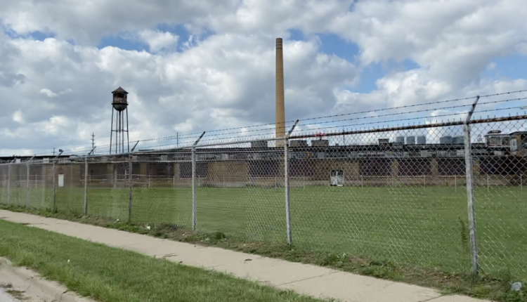Manufacturing company set to demolish massive vacant building in Grand Rapids