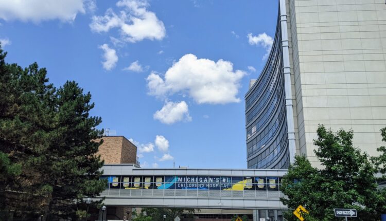 Nurses reach tentative contract agreement with University of Michigan ⋆ Michigan Advance