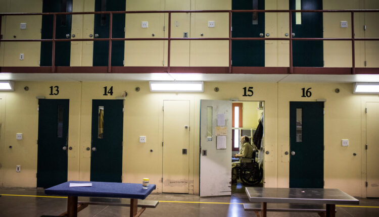 Federal prisons ‘riddled with mismanagement’ probed by U.S. Senate panel ⋆ Michigan Advance