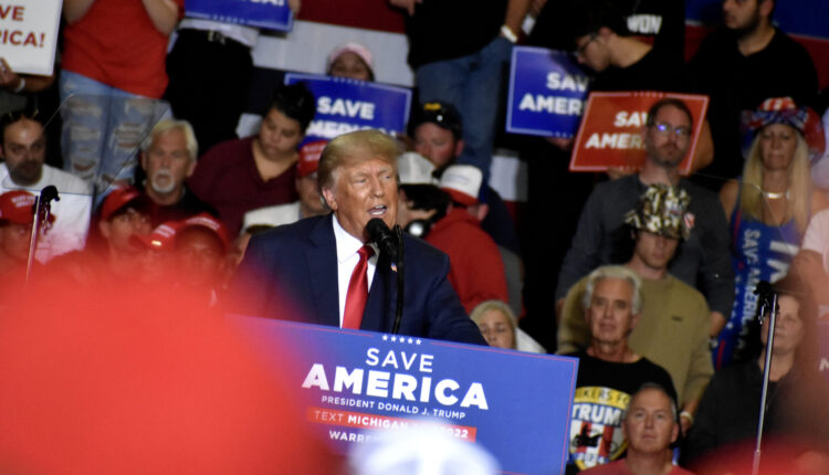 ‘Lock her up!’ chants, warnings against early voting mark Trump rally in Macomb Co. ⋆ Michigan Advance