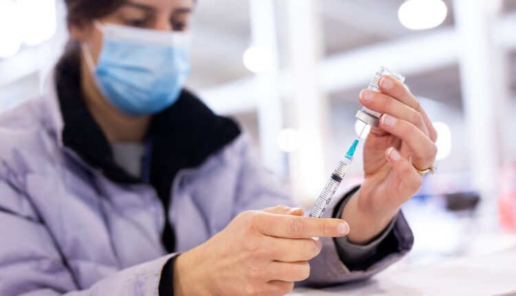 Moderna plan to hike COVID vaccine price to $130 a dose rebuked at U.S. Senate hearing ⋆ Michigan Advance