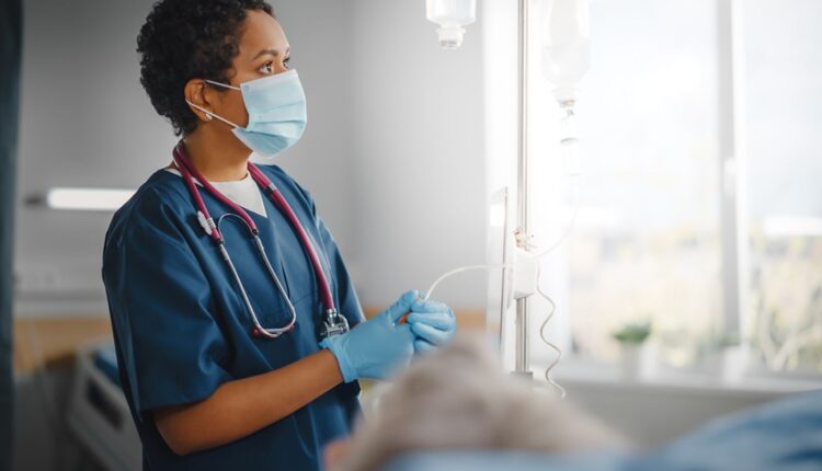 Two in five Michigan nurses plan to leave their jobs, survey finds