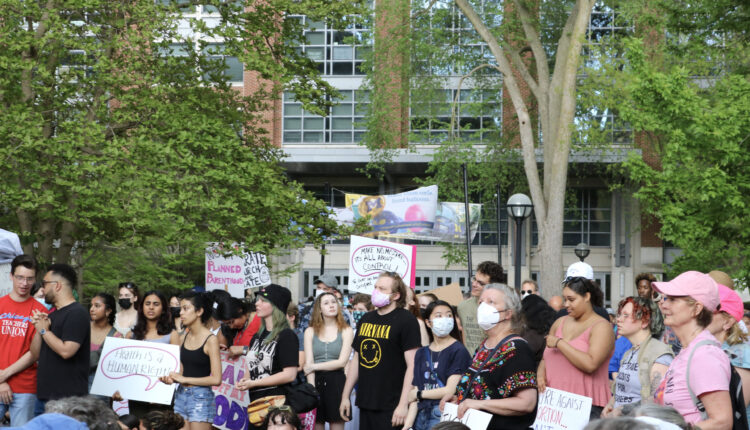 U.S. Senate Democrats denounce post-Dobbs landscape of state abortion bans, restrictions ⋆ Michigan Advance