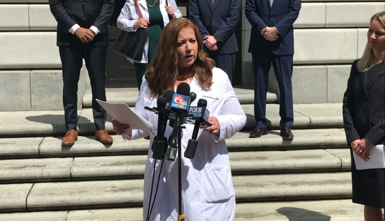 Three-judge panel in U.S. appeals court hears arguments in abortion pill case ⋆ Michigan Advance
