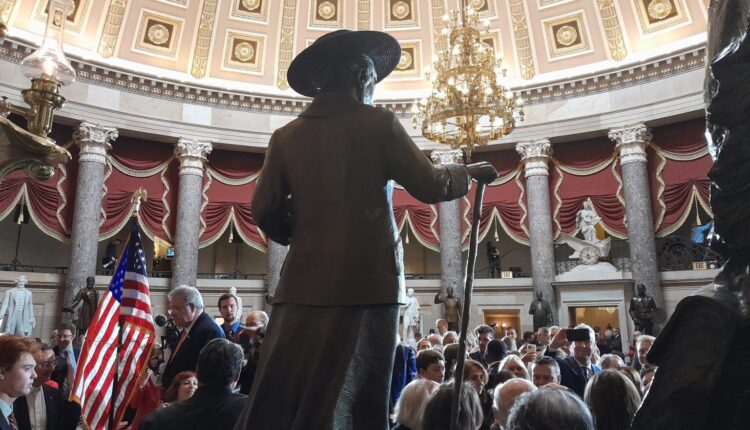 Statue of renowned Nebraska author Willa Cather unveiled in U.S. Capitol ⋆ Michigan Advance