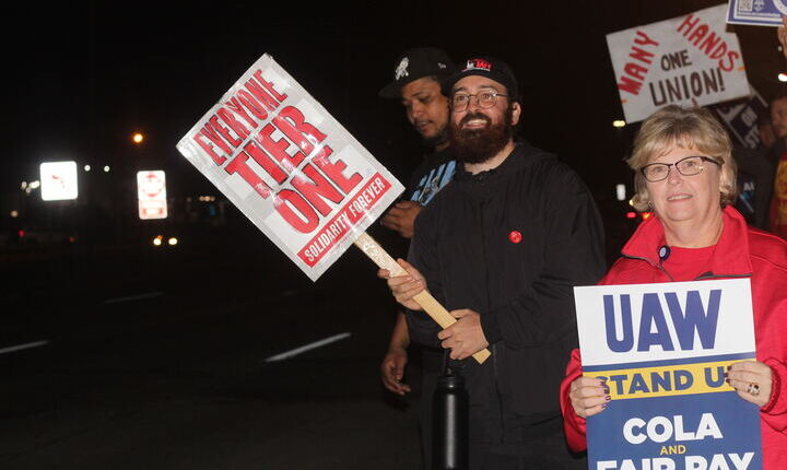 Decline of wages, jobs and Detroit Three market share fuel UAW strike ⋆ Michigan Advance