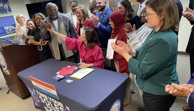 At Detroit NAACP, Whitmer signs voting rights bills ⋆ Michigan Advance