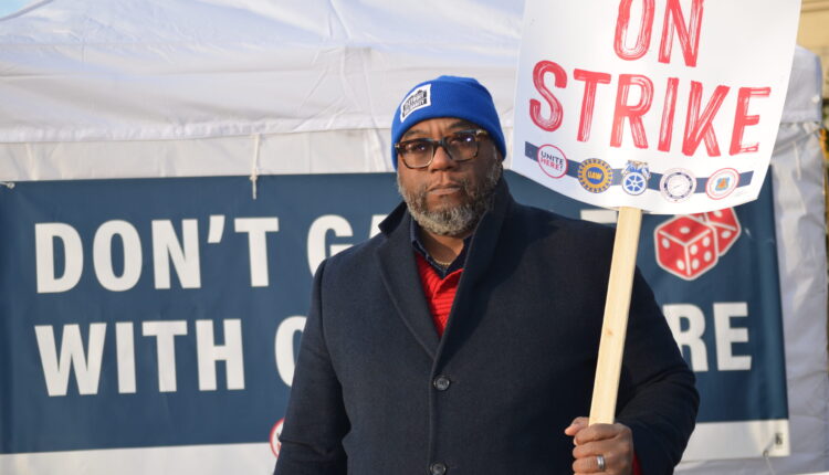 'Our workers deserve more money,' MGM Grand Detroit Casino union member says of continuing strike ⋆ Michigan Advance