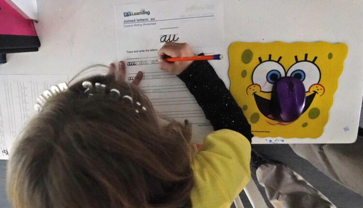 Cursive makes a comeback — by law — in public schools ⋆ Michigan Advance